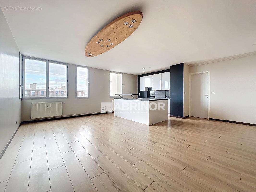 Appartement à LA MADELEINE