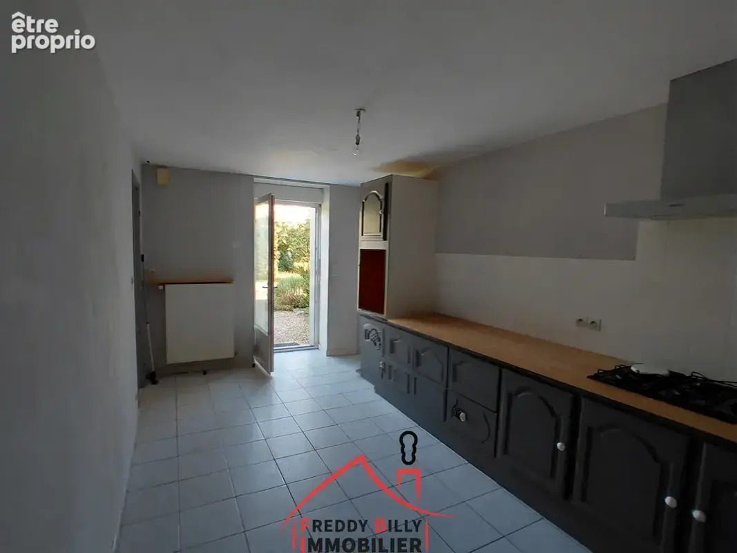 Longére + dépendances - photo 3