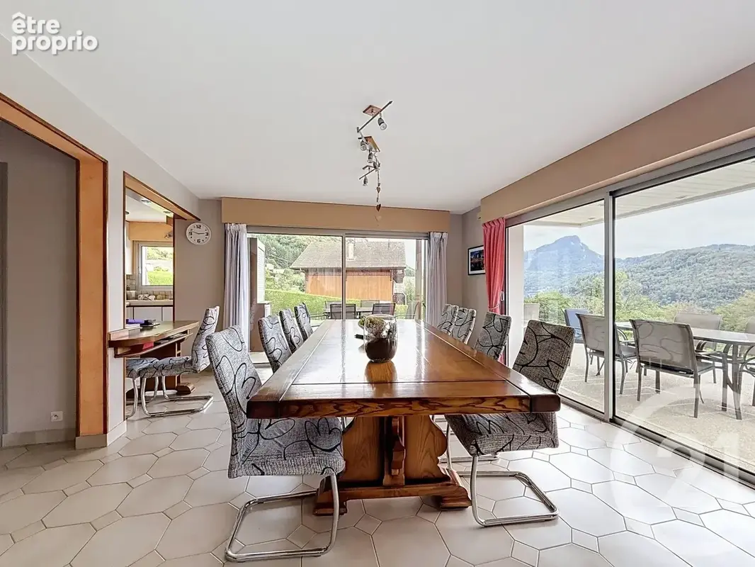 Maison 10 pièces 145 m² à vendre à Mieussy (74440) - photo 6