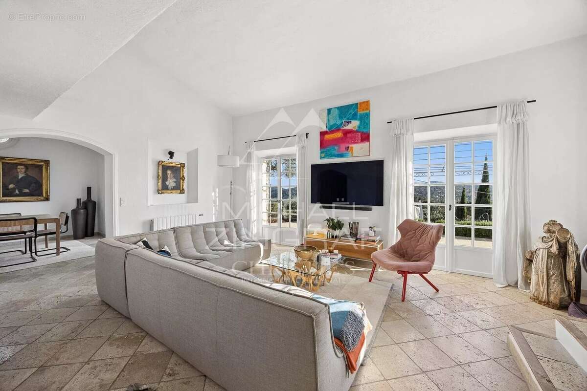 Maison à PEYMEINADE