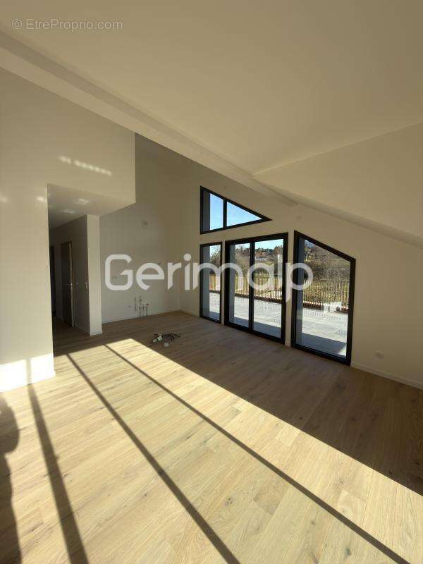 Appartement à ANNECY-LE-VIEUX