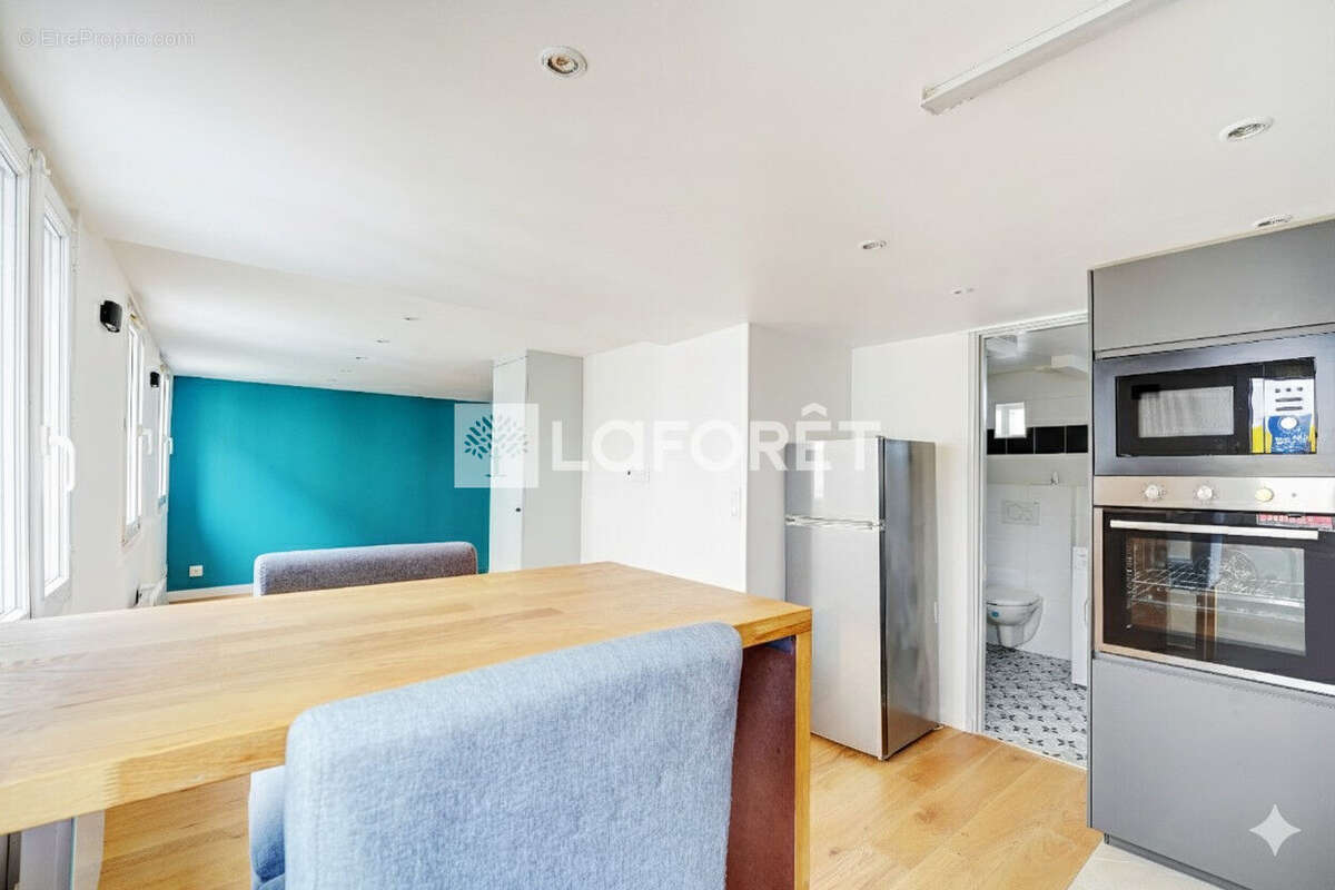 Appartement à PARIS-14E