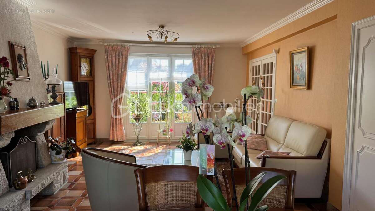 Maison à CHARTRES-DE-BRETAGNE