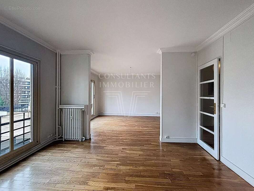 Appartement à NEUILLY-SUR-SEINE