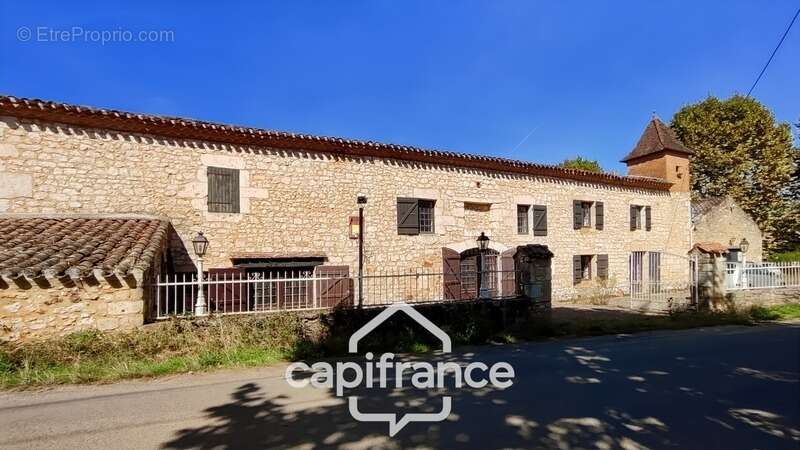 Maison type longère à Rénover  20 pièces  (47) - photo 18