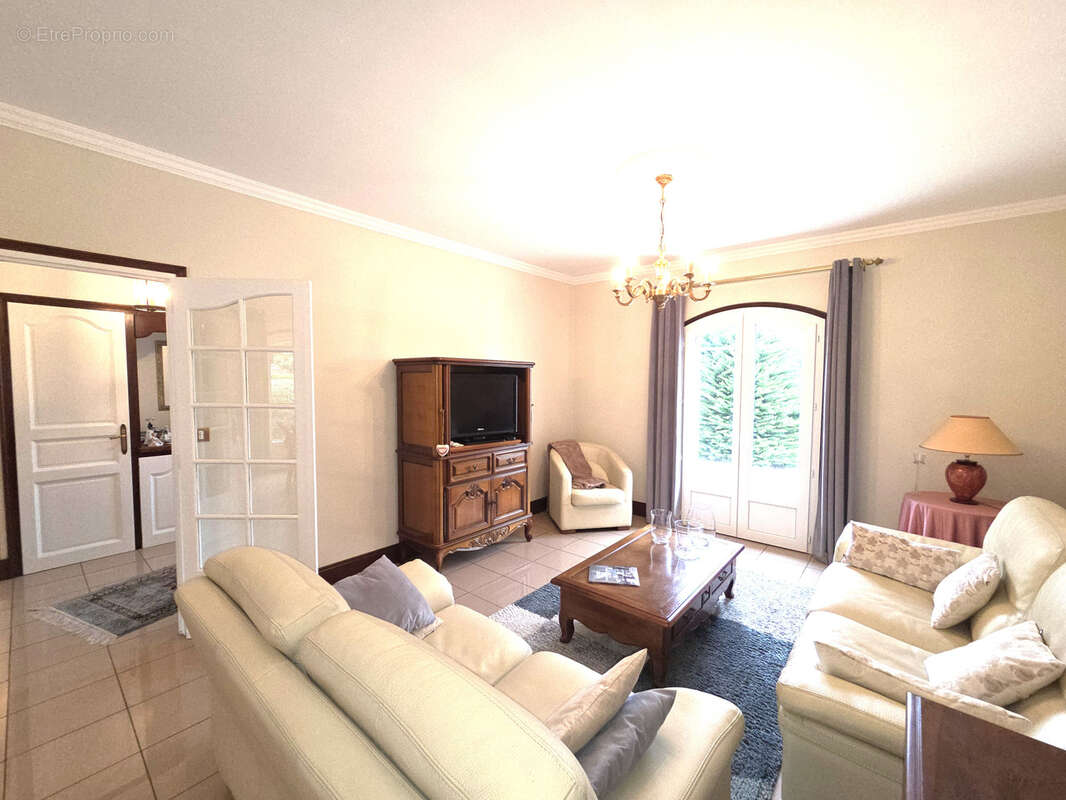 Maison à LA COURONNE