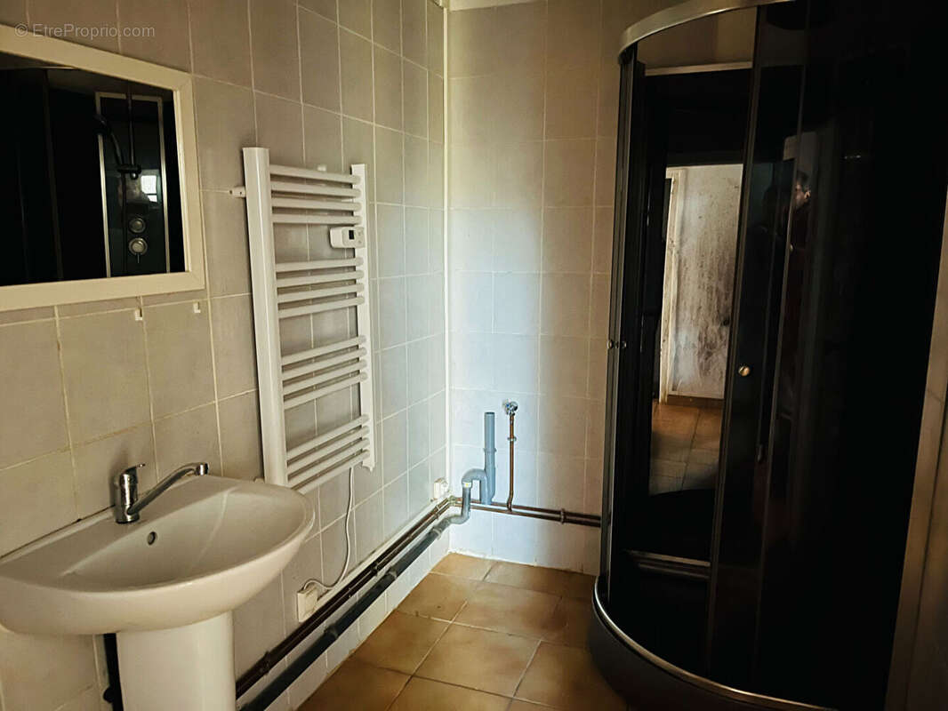 Maison à CHEMILLY-SUR-YONNE