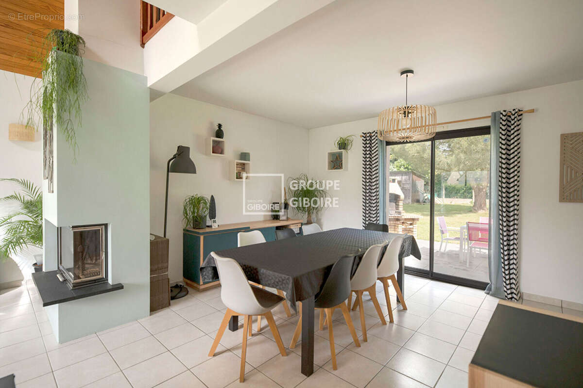 Maison à NOYAL-SUR-VILAINE