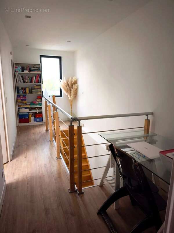 Maison cubique contemporaine, lumineuse et fonctionnelle proche Frontière BELGE et St Amand-Les-Eaux - photo 3