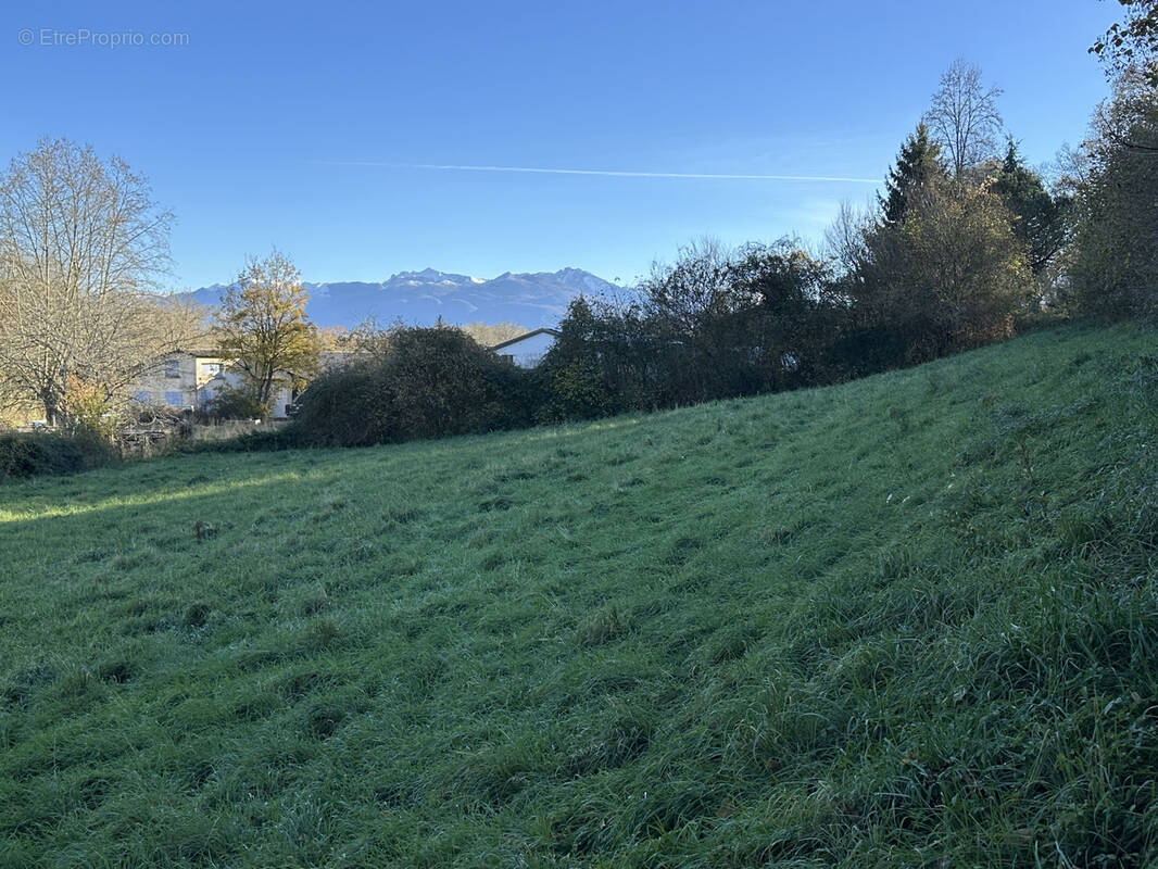 Terrain à MOUMOUR