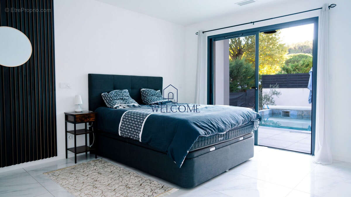 Maison à BAGNOLS-SUR-CEZE