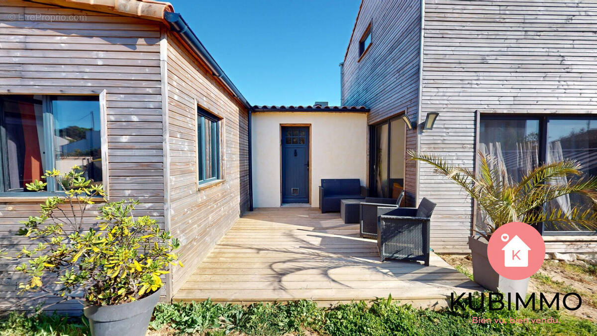 Maison à LONGEVILLE-SUR-MER