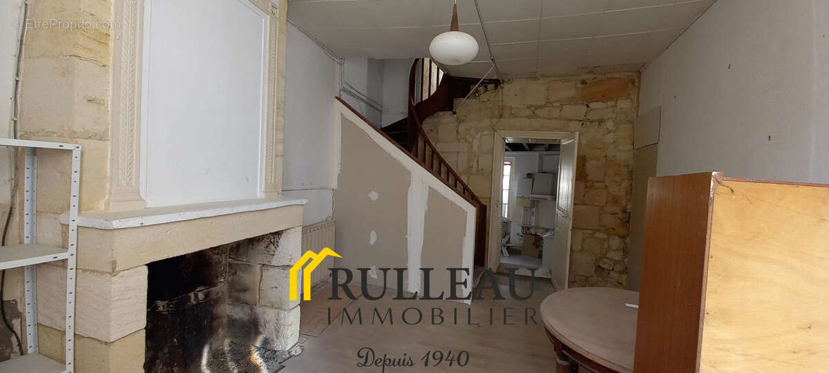 Bourg proche toutes commodites - photo 4