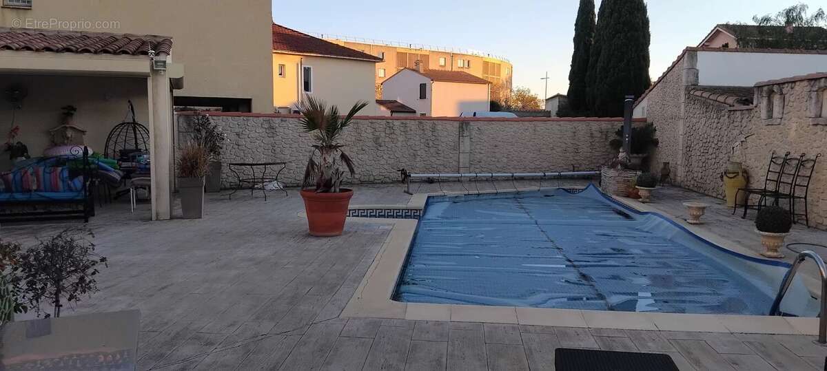 Maison à PORT-SAINT-LOUIS-DU-RHONE