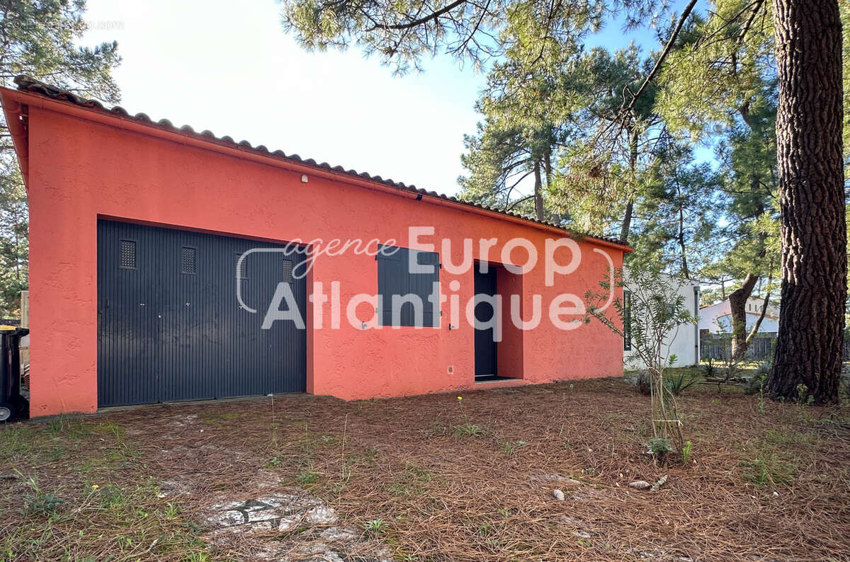 Maison à LES MATHES