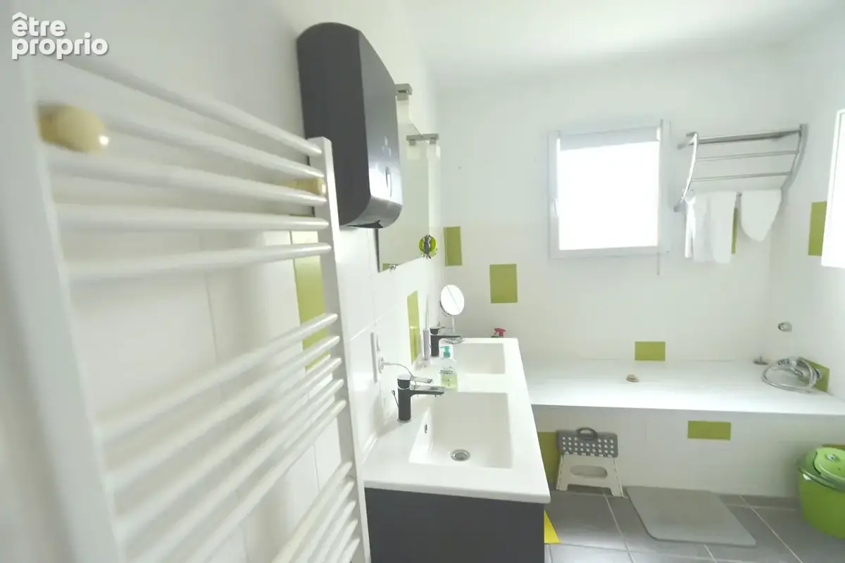 Maison 104 m² à Arces  - photo 8