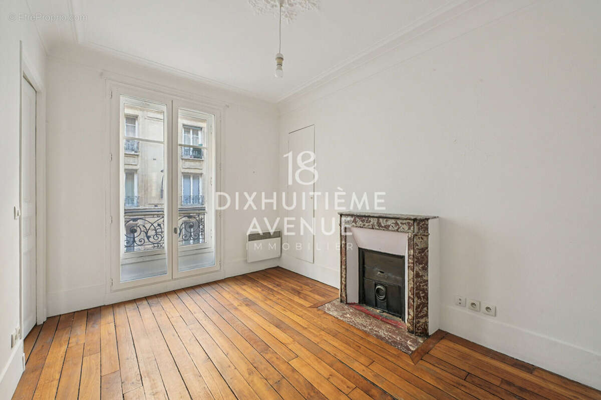 Appartement à PARIS-18E