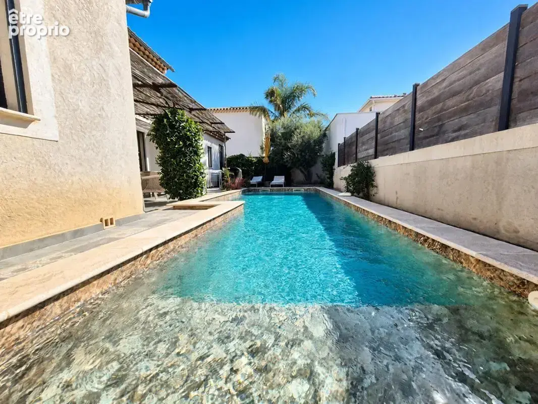 Maison Six Fours Les Plages 6 pièces 153 m2 - photo 3