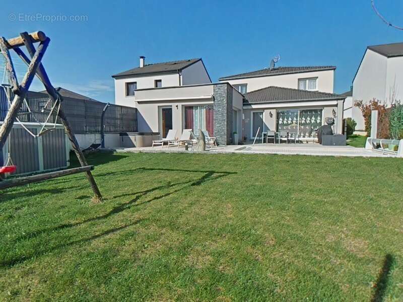 Maison à HETTANGE-GRANDE