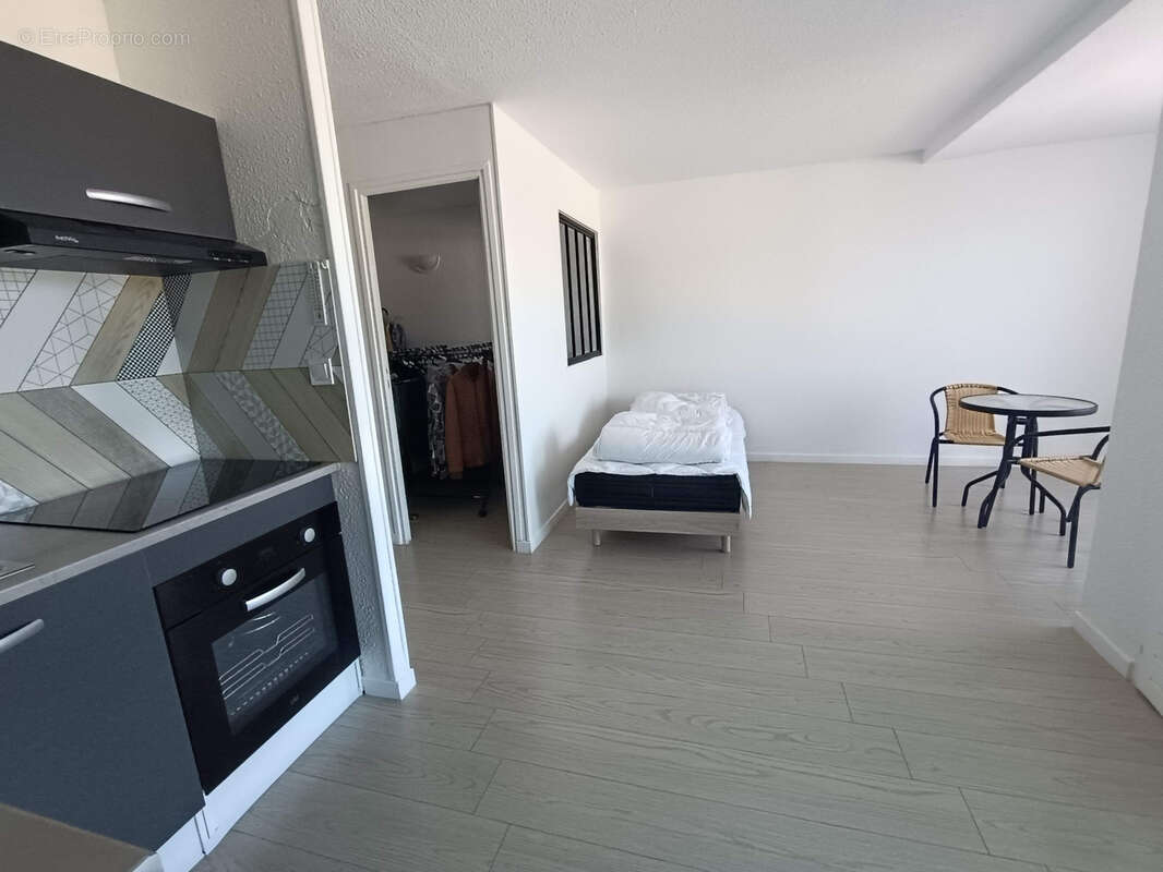 Appartement T2 avec loggia sans travaux résidence avec piscine et ascenseur proche du port au cap d'agde - photo 4
