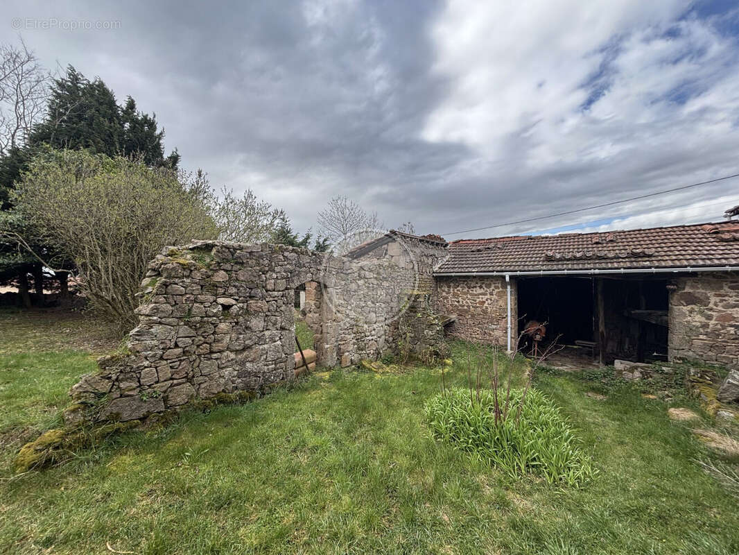 Maison à LONGESSAIGNE