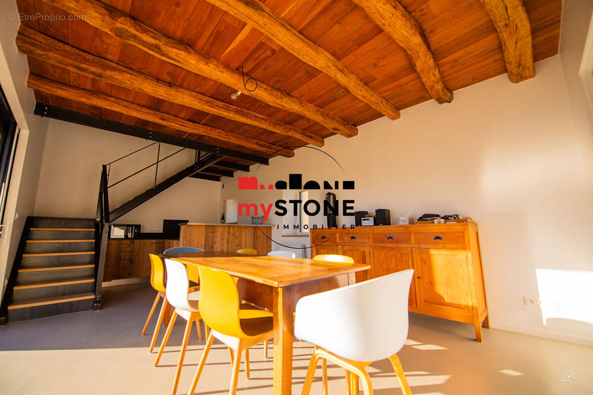 Maison à SAINT-ETIENNE-SUR-CHALARONNE