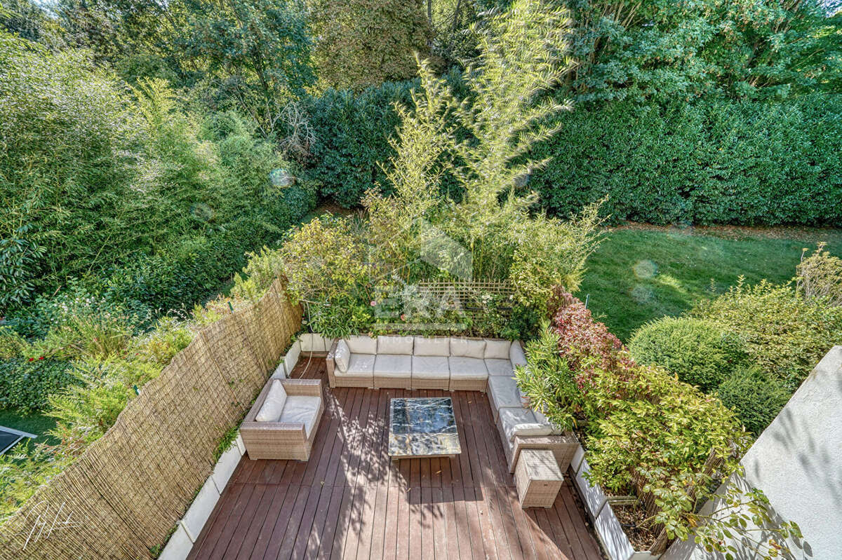 Appartement à VILLE-D&#039;AVRAY