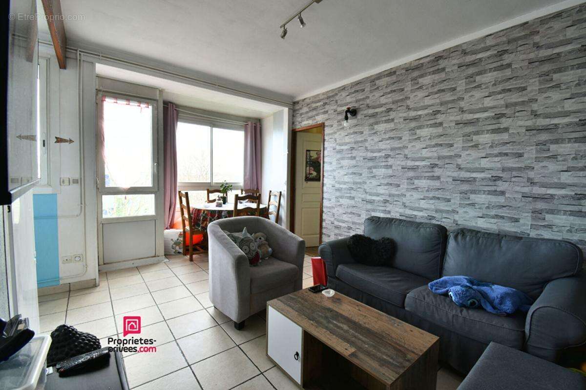 Saint-priest (69800) ? t2 lumineux avec parking privatif + cave - photo 2