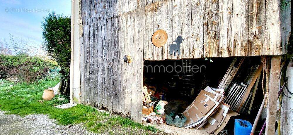 Maison à BEAUCROISSANT