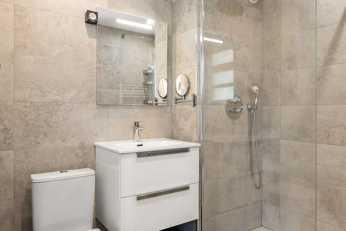 Studio de 40 m2 avec loggia à Saint-Laurent-du-Var - photo 8