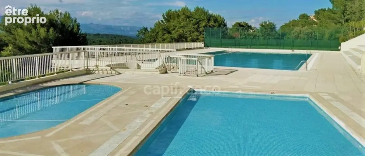 Appartement à MOUGINS