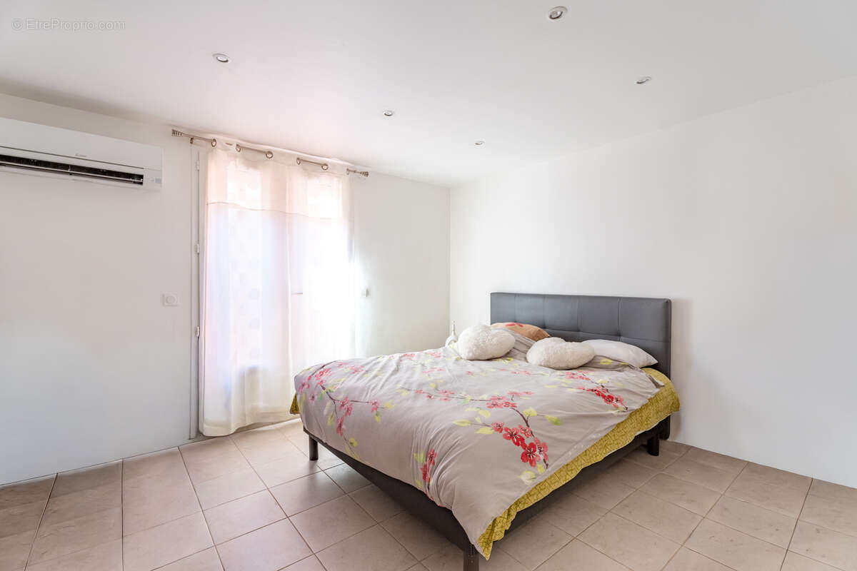 Appartement à PLAN-DE-CUQUES