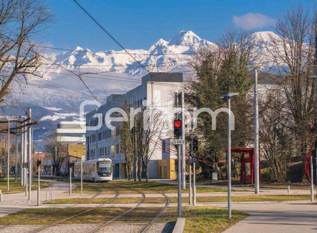 Appartement à SAINT-MARTIN-D'HERES