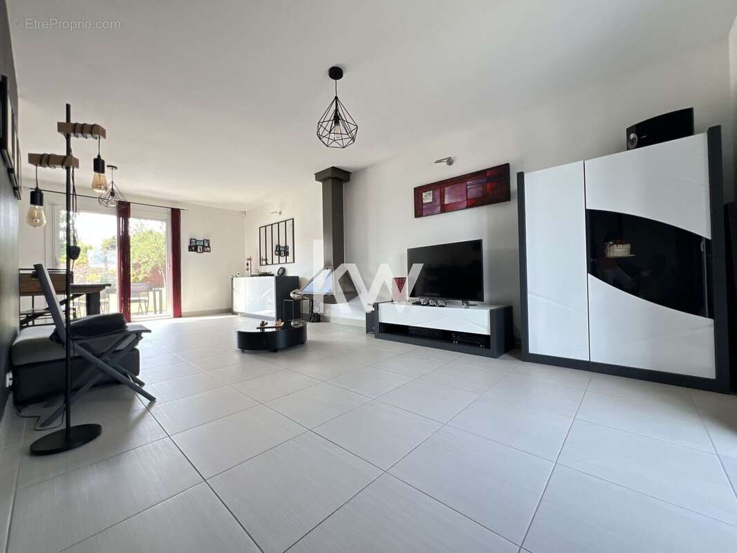 Maison à VERT-SAINT-DENIS