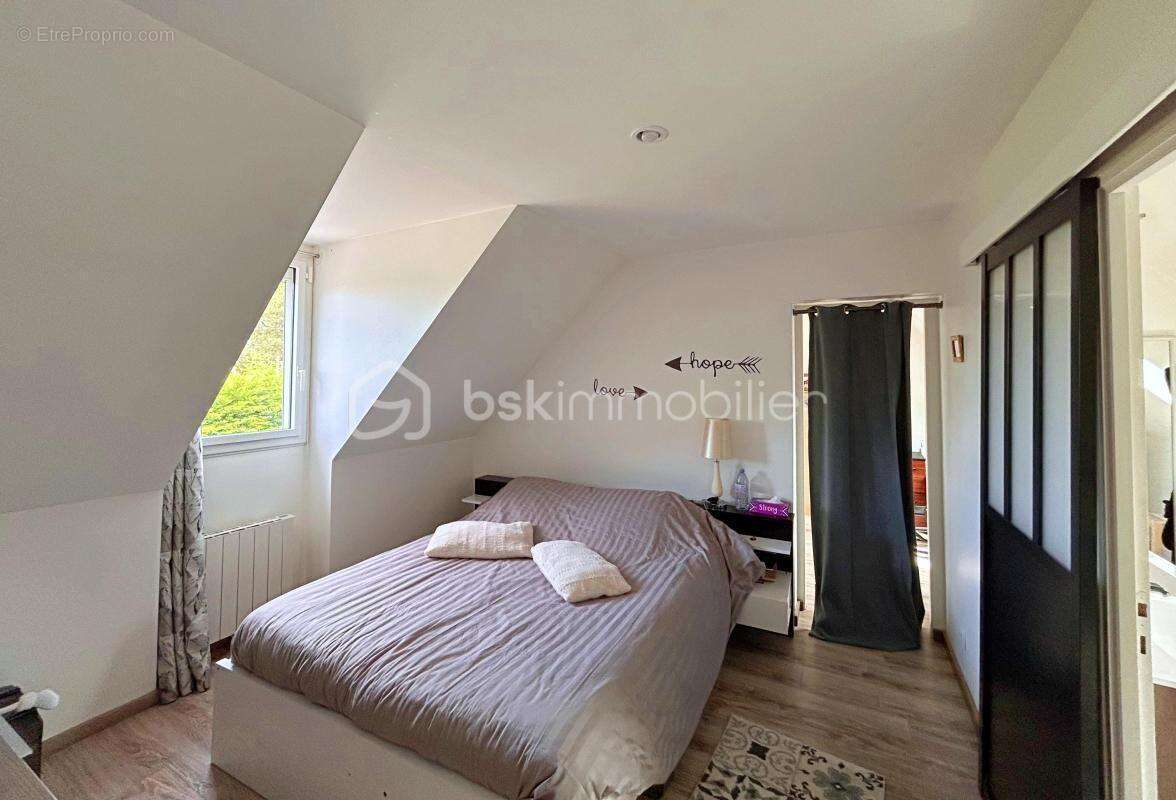 Superbe maison de campagne – 6 pièces – 168 m² - Terrain clos, arboré et sans vis à vis - Très calme ! - photo 8