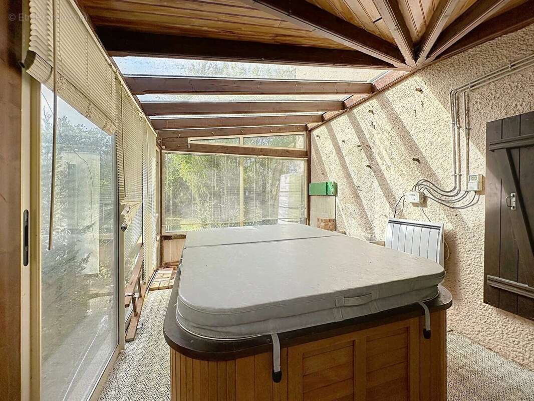 Maison Voisins Le Bretonneux 5 pièce(s) 117.38 m2 - photo 4