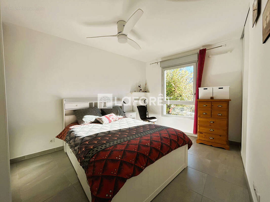 Appartement à SAINT-LAURENT-DU-VAR