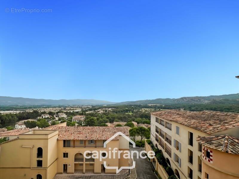 Appartement à MALLEMORT