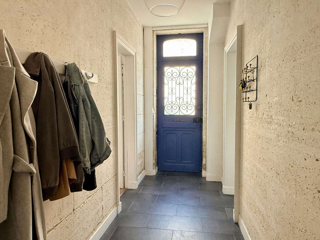 Maison Soyaux 8 pièce(s) 155 m2 - photo 9