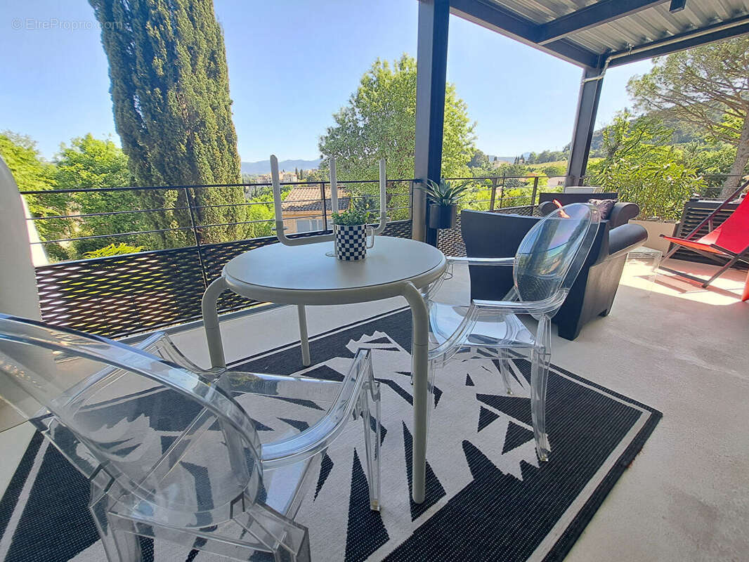 Appartement à VAISON-LA-ROMAINE