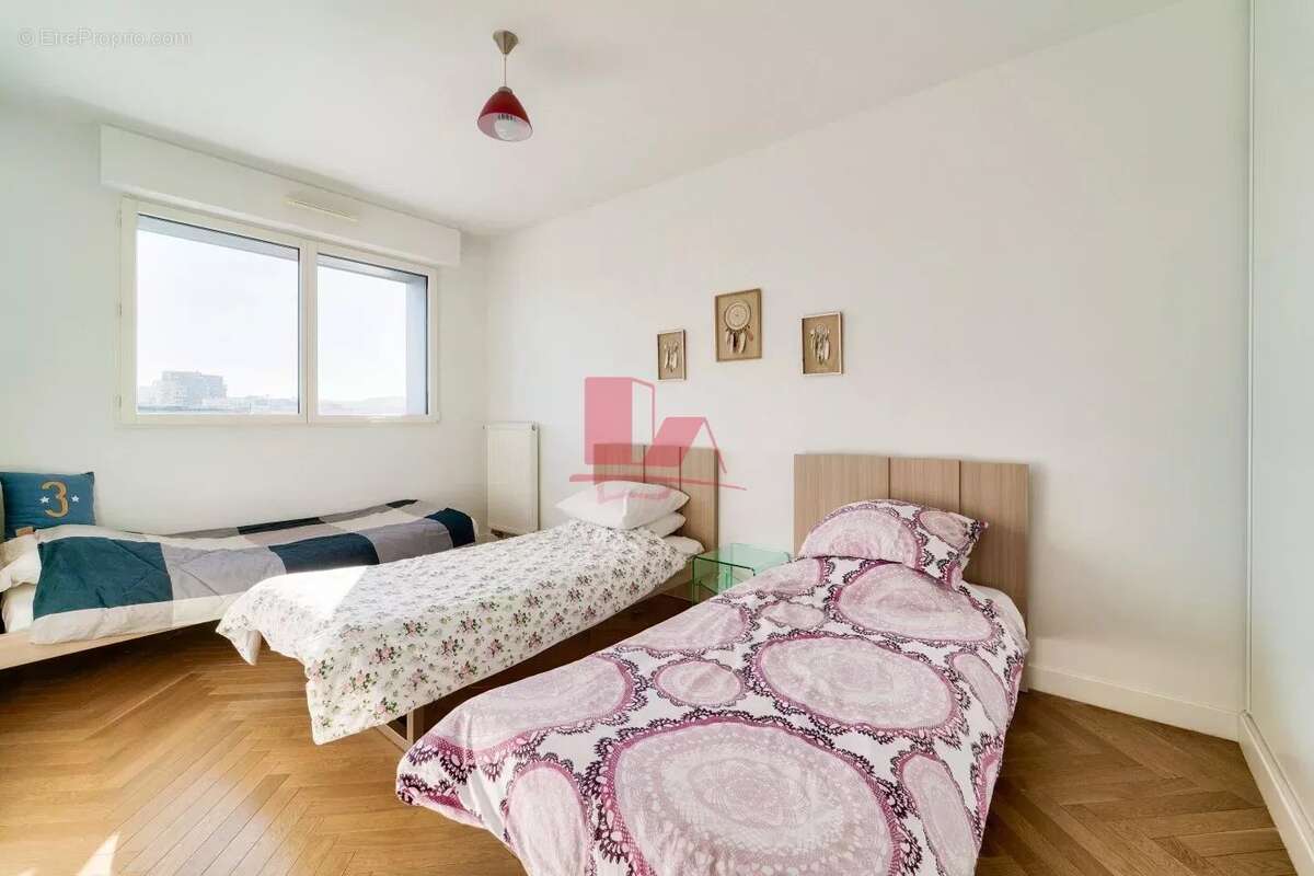 Appartement à ISSY-LES-MOULINEAUX