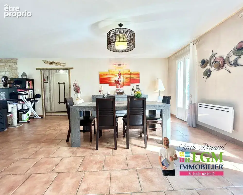 Lairoux – Plain‑pied familial avec jardin paysager - photo 5
