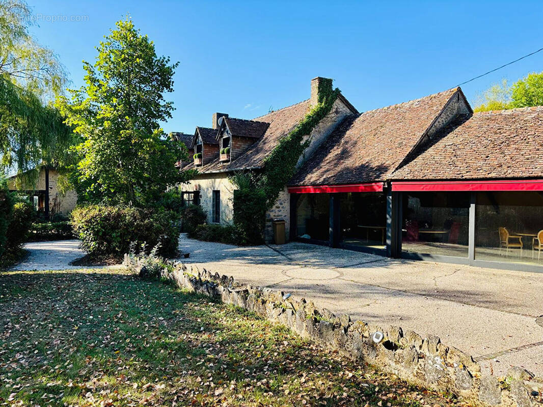 Maison à FRESNAY-SUR-SARTHE