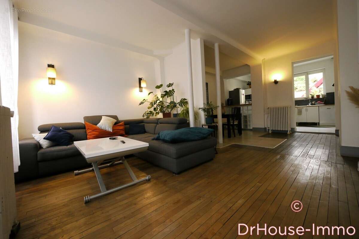 Maison à SAINTE-SAVINE