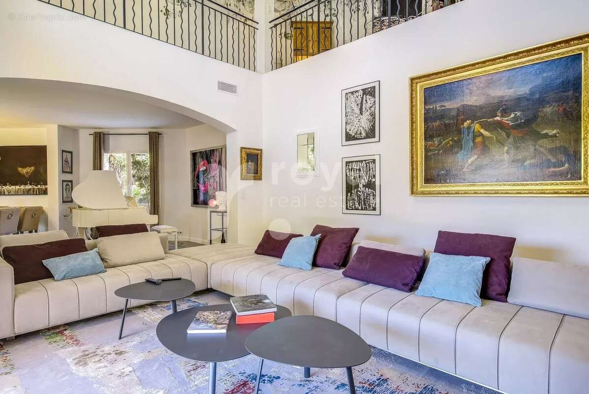 Maison à MOUGINS