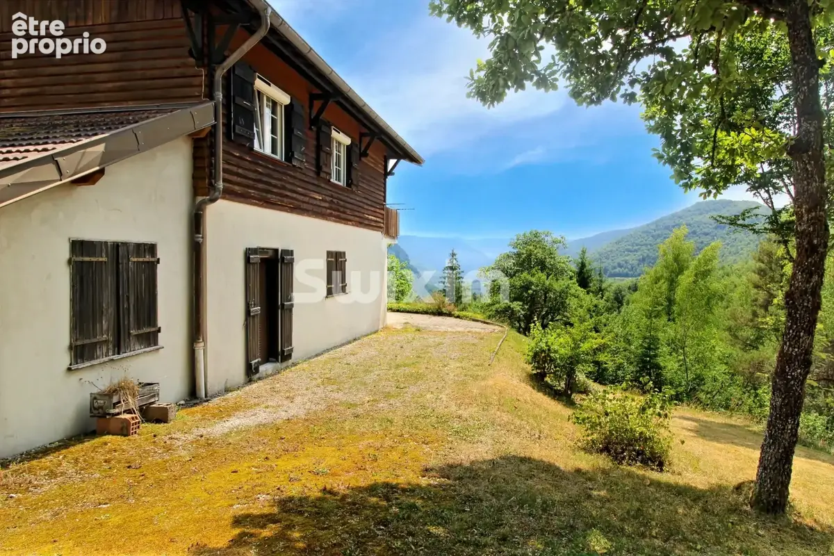 Maison 172 m² à Saint-Claude  - photo 8