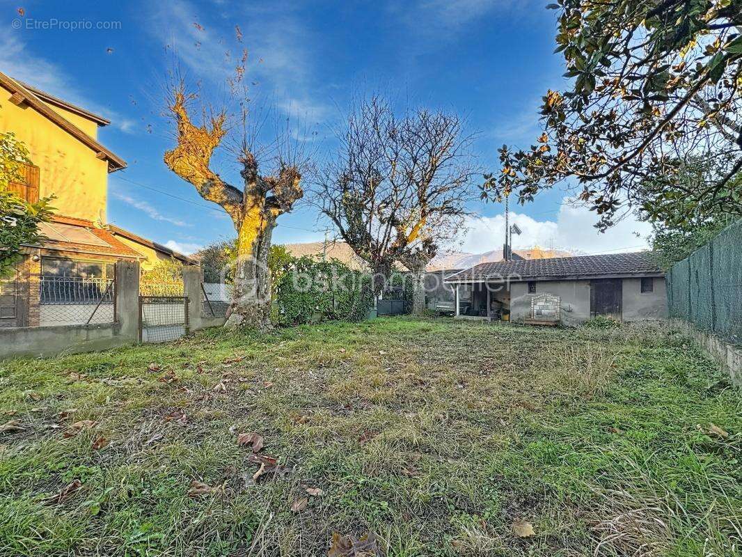 Maison à CHAMP-SUR-DRAC