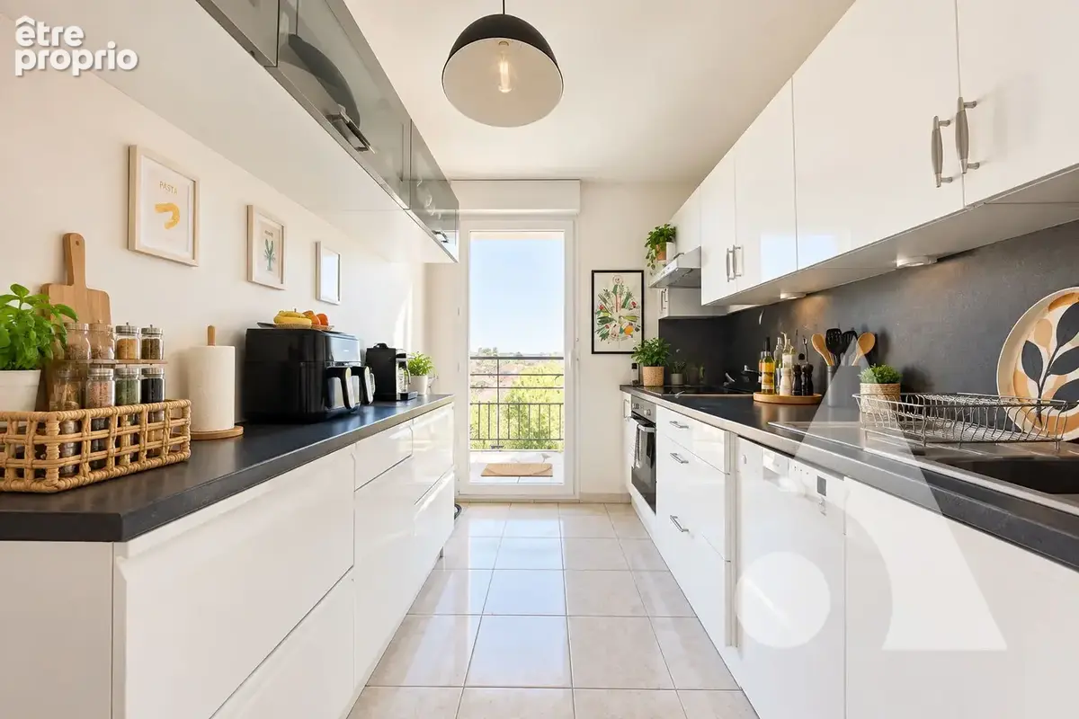 Appartement F3 avec terrasse - Le Clos de la Régale - photo 4