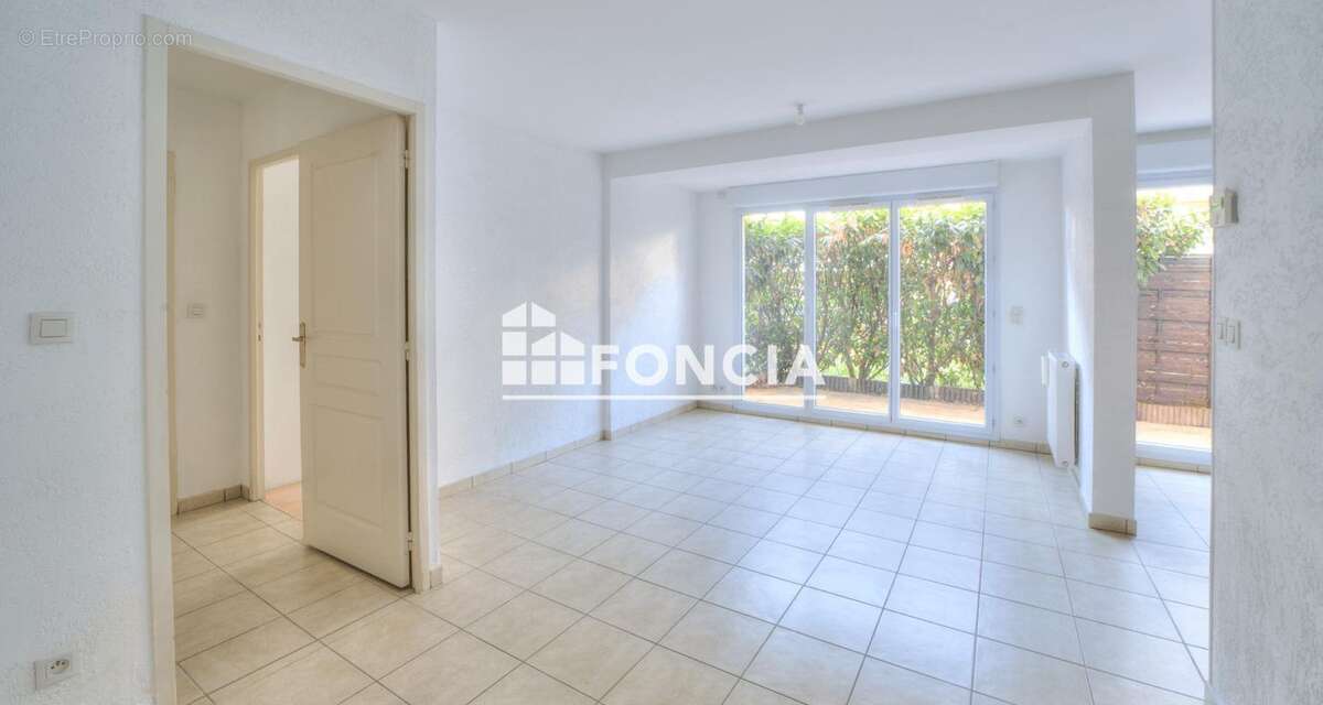 Appartement à SAINT-GENIS-POUILLY