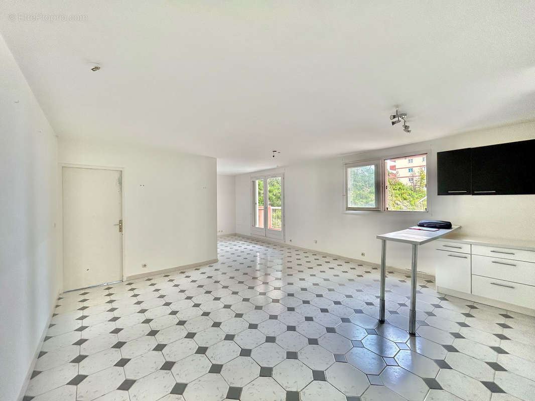 Appartement à MENTON